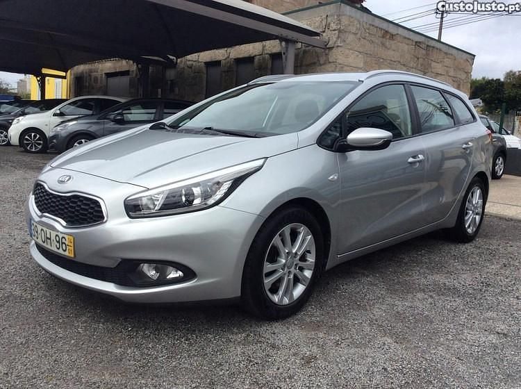 Cinza Usado 2014 Kia Ceed Sportswagon Carrinha | € 9.990 (Bom preço) - Imagem 1/1