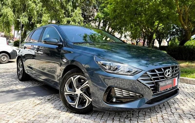 Azul Usado 2021 Hyundai i30 Style | € 16.490 (Preço justo) - Imagem 1/4
