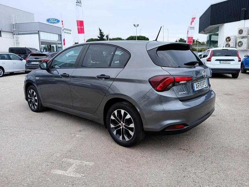 Usado Fiat Tipo 101 HP (74 kW) 2022 Cinzento