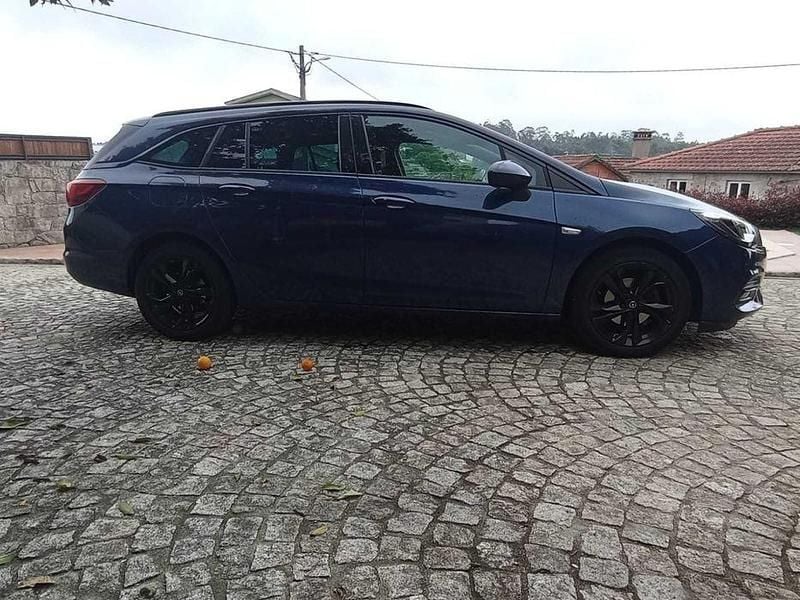 Usado Opel Astra Ultimate 122 HP (89 kW) 2019 Sedan