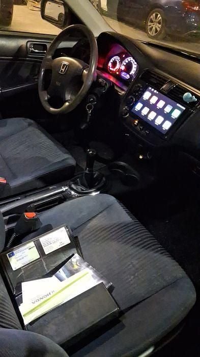 Usado 2005 Honda Civic Sedan | € 2.100 - Imagem 1/4