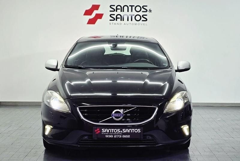 Usado Volvo V40 R-Design 150 HP (110 kW) 2015 Preto Carrinha