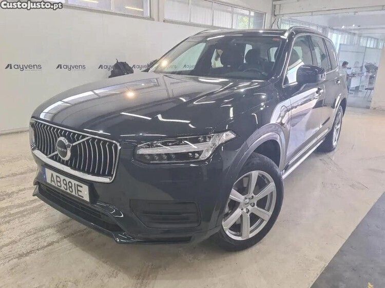 Cinza Usado 2020 Volvo XC90 Momentum SUV | € 49.000 (Preço justo) - Imagem 1/1