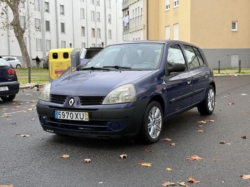 Usado 2004 Renault Clio II Sedan | € 1.850 (Preço justo) - Imagem 1/4