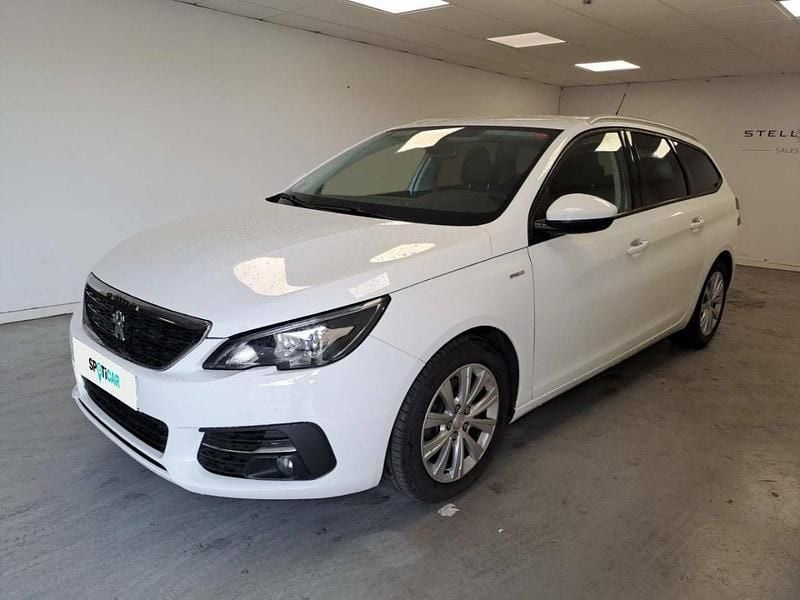 Branco Usado 2020 Peugeot 308 Style Carrinha | € 14.900 (Preço justo) - Imagem 1/4