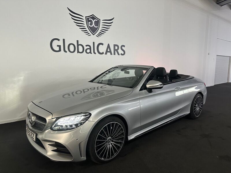 Cinza Usado 2020 Mercedes C200 AMG line Sedan | € 39.490 (Caro) - Imagem 1/4