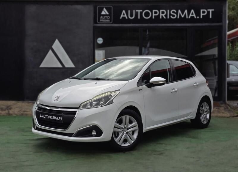 Branco Usado 2016 Peugeot 208 Style Citadino | € 10.900 (Preço justo) - Imagem 1/4