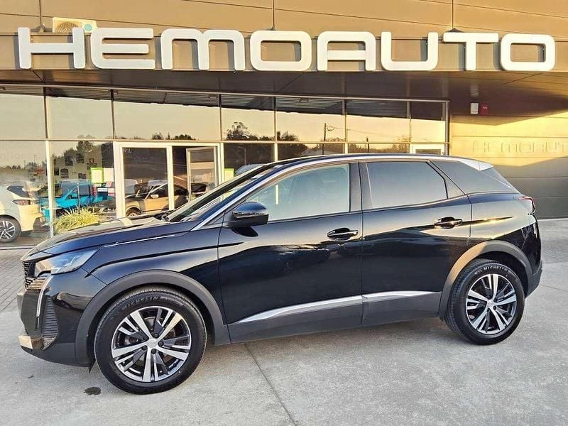 Preto Usado 2023 Peugeot 3008 Allure SUV | € 26.990 (Preço justo) - Imagem 1/4