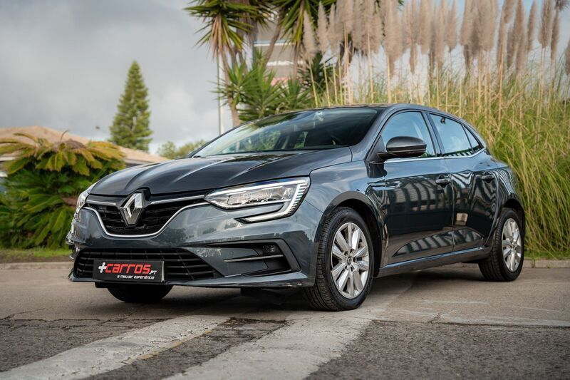 Cinza Usado 2021 Renault Mégane IV LIMITED | € 16.950 (Preço justo) - Imagem 1/4