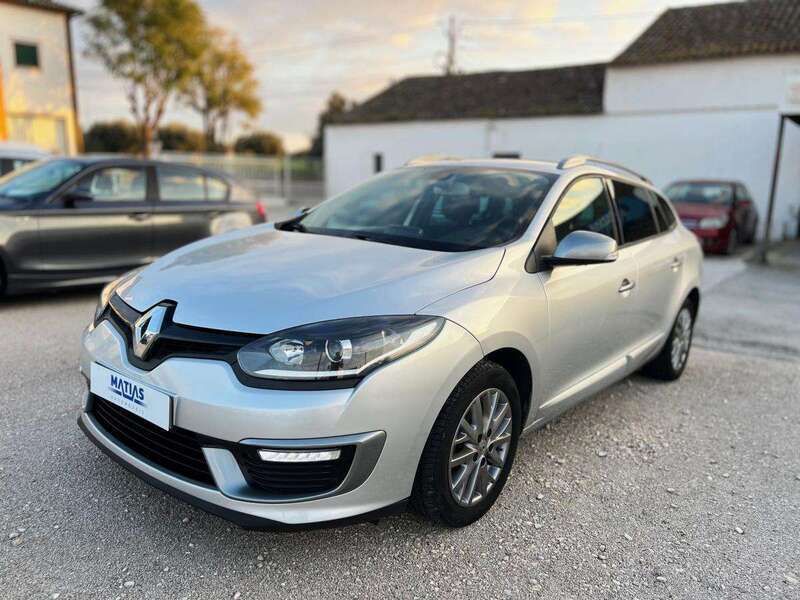 Cinzento Usado 2015 Renault Mégane III Carrinha | € 10.500 (Preço justo) - Imagem 1/4