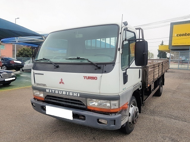 Usados 2000 Mitsubishi Canter 3.9 Diesel 136 cv (€ 9.500