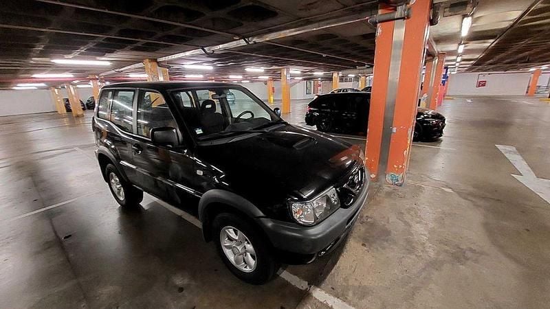 Usado 2000 Nissan Terrano SUV | € 11.000 - Imagem 1/4