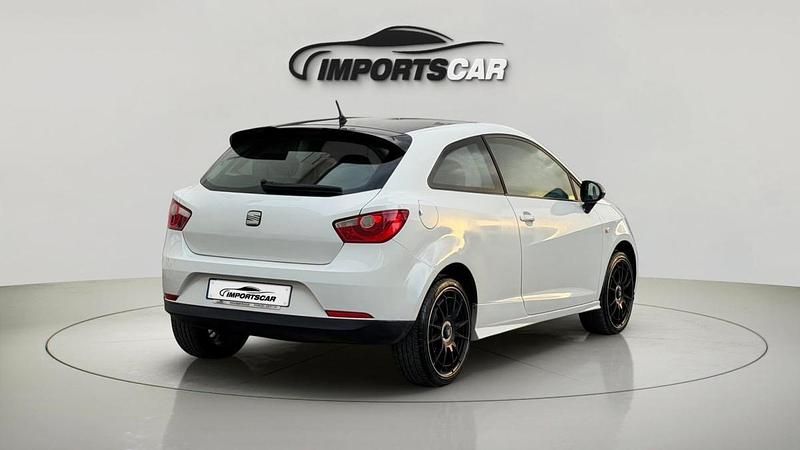 Usado Seat Ibiza 75 HP (55 kW) 2010 Branco Sedan