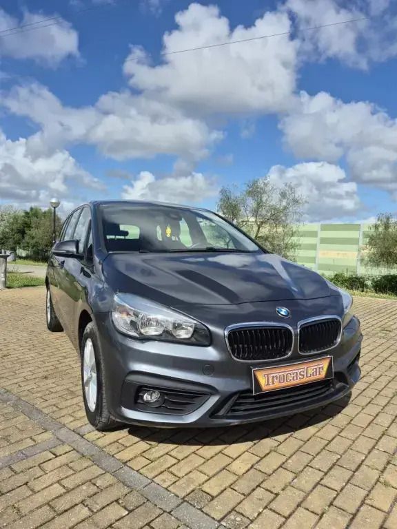 Cinzento Usado 2016 BMW 216 Gran Tourer Monovolume | € 11.990 (Preço justo) - Imagem 1/4