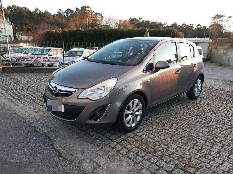 Usado 2012 Opel Corsa Sedan | € 7.500 (Preço elevado) - Imagem 1/4