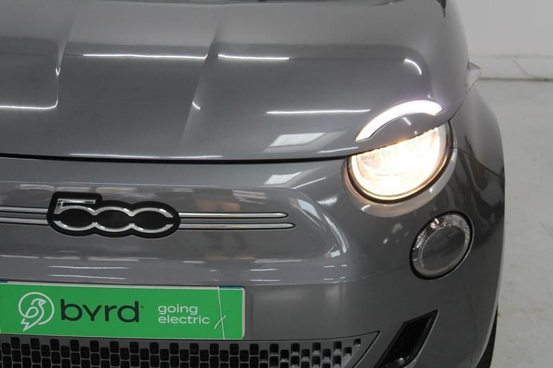 Usado Fiat 500e Icon 86 kW (118 HP) 2022 Cinza Citadino