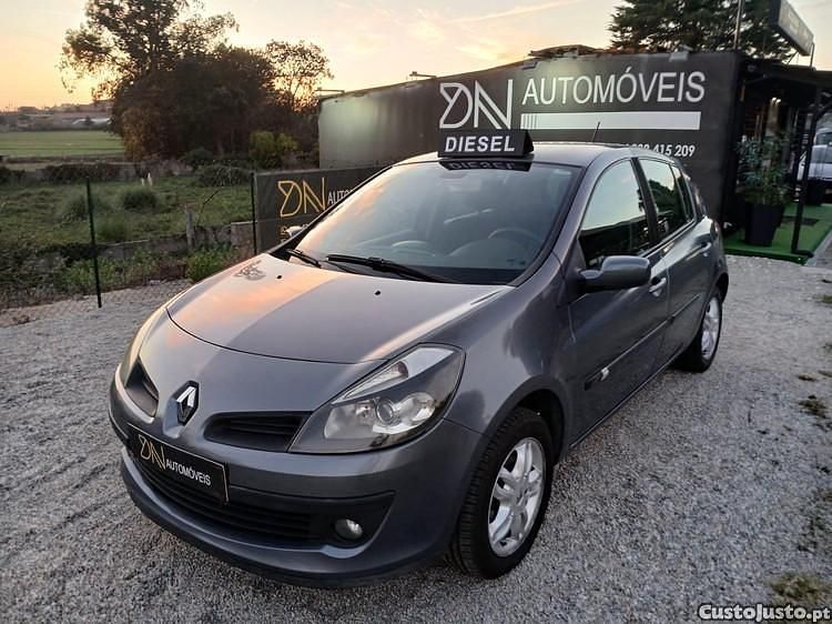 Cinza Usado 2006 Renault Clio II | € 4.950 (Preço elevado) - Imagem 1/1