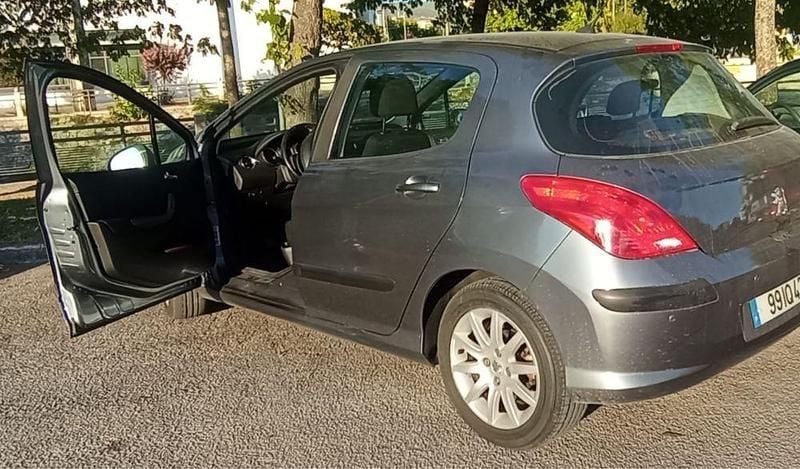 Usado 2010 Peugeot 308 Sedan | € 4.800 (Caro) - Imagem 1/4