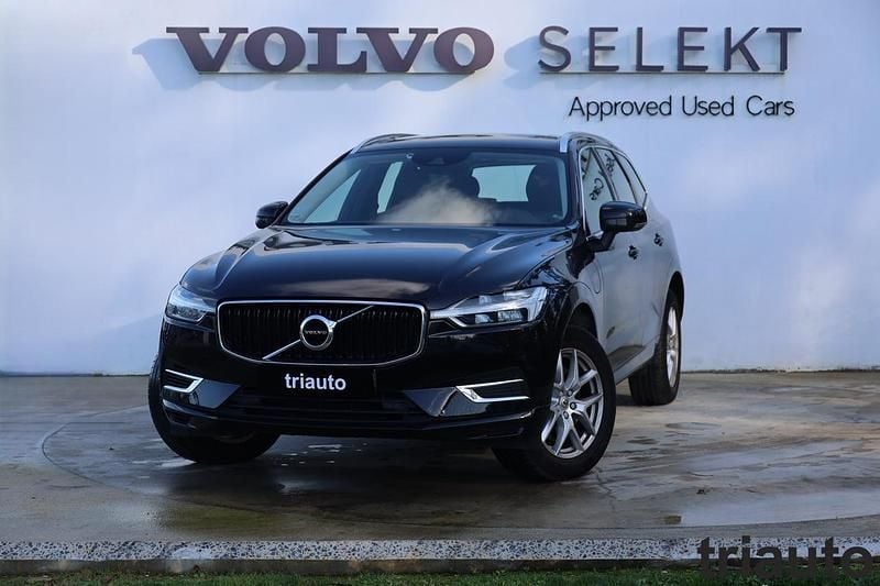 Usado Volvo XC60 Momentum 390 HP (286 kW) 2019 Onyx black SUV
