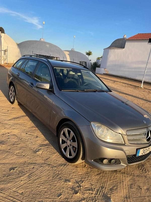 Cinzento Usado 2015 Mercedes C200 Carrinha | € 8.999 (Super Preço) - Imagem 1/4