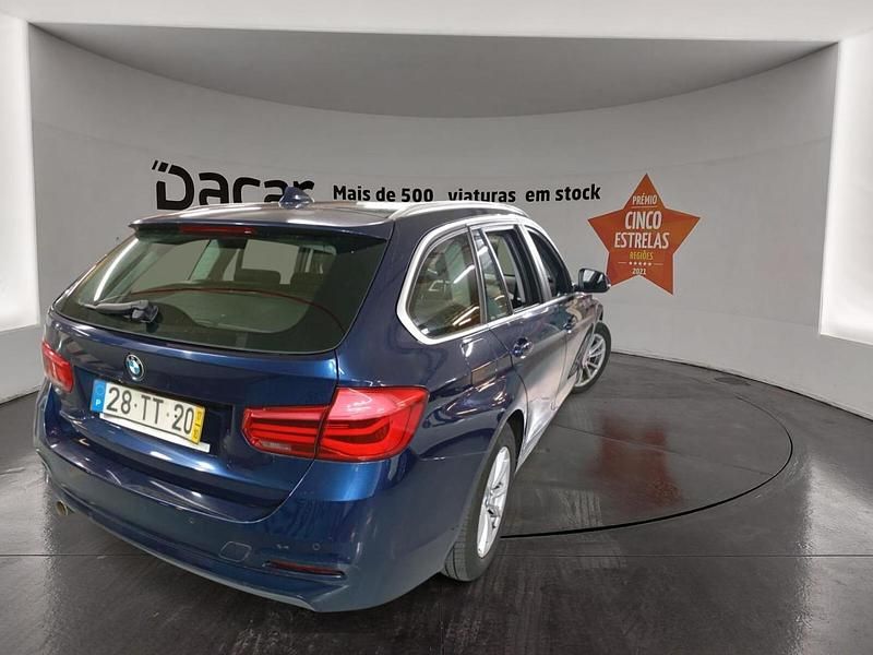 Usado BMW 318 150 HP (110 kW) 2017 Azul Carrinha