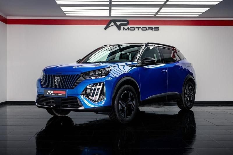 Azul Usado 2024 Peugeot e-2008 SUV | € 33.500 (Caro) - Imagem 1/4