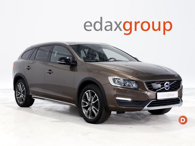 Outra Usado 2017 Volvo V60 CC Carrinha | € 14.490 - Imagem 1/4
