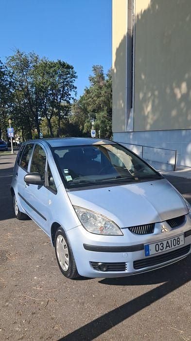 Usado Mitsubishi Colt 75 HP (55 kW) 2005 Azul Sedan