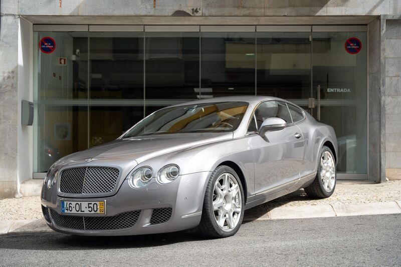 Cinzento Usado 2010 Bentley Continental GT Coupé | € 57.500 - Imagem 1/4