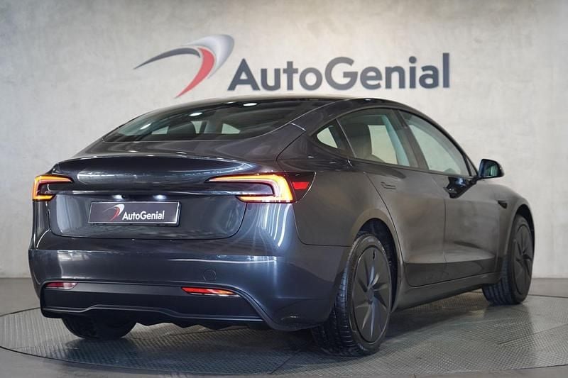 Usado Tesla Model 3 208 kW (283 HP) 2026 Cinza Sedan