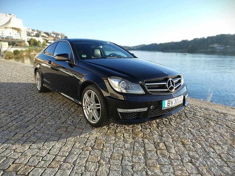 Usado Mercedes C180 156 HP (114 kW) 2014 Preto