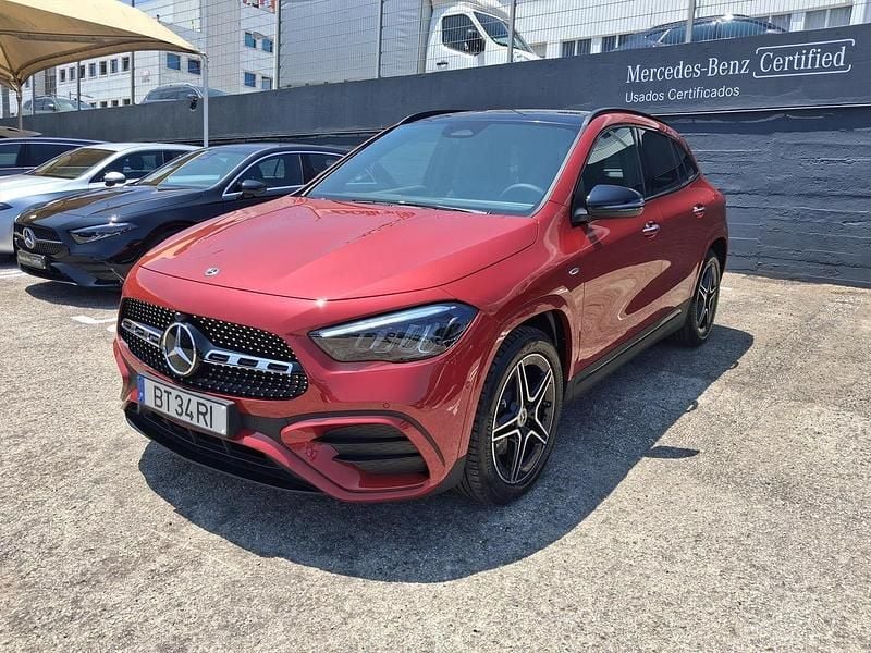 Vermelho Usado 2025 Mercedes GLA250 AMG line SUV | € 51.800 - Imagem 1/4