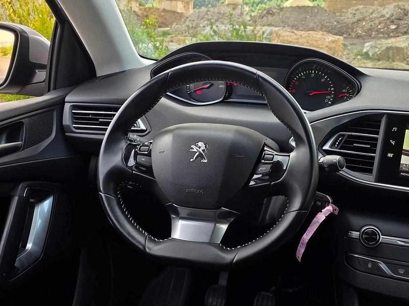 Usado Peugeot 308 102 HP (75 kW) 2020 Cinzento Carrinha