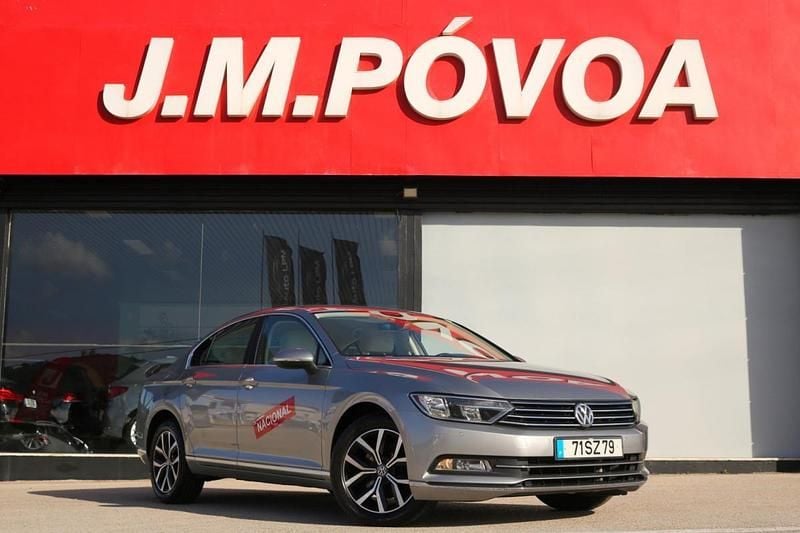 Usado VW Passat 150 HP (110 kW) 2017 Cinzento