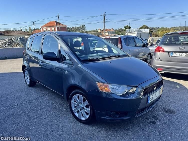 Cinza Usado 2010 Mitsubishi Colt | € 4.490 (Preço justo) - Imagem 1/1