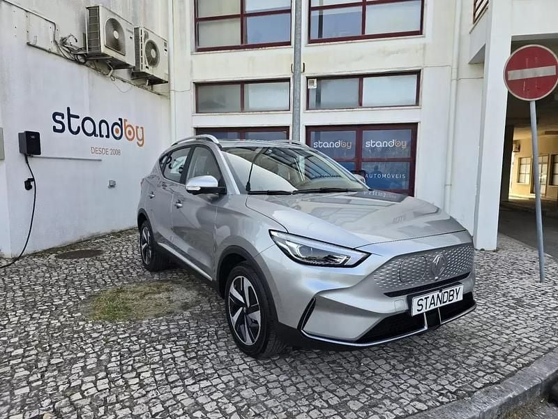 Prata Usado 2023 MG ZS Luxury Sedan | € 27.450 (Preço justo) - Imagem 1/4