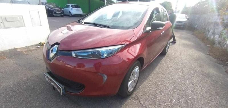 Usado Renault Zoe Life 80 kW (109 HP) 2018 Vermelho Citadino