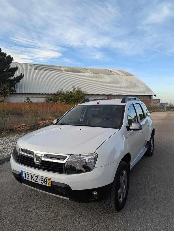 Usado Dacia Duster 107 HP (78 kW) 2013 Branco Citadino