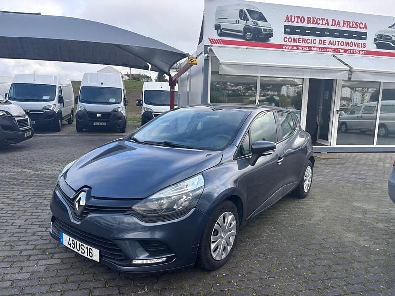 Cinza Usado 2018 Renault Clio IV Zen | € 9.950 (Bom preço) - Imagem 1/4