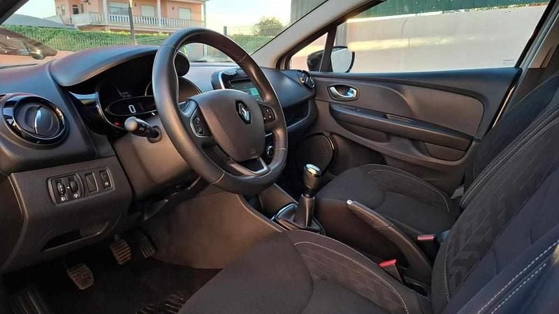 Usado Renault Clio GrandTour 90 HP (66 kW) 2020 Cinzento Carrinha