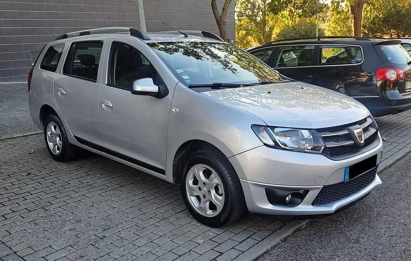 Cinza prata Usado 2016 Dacia Logan MCV Comfort Carrinha | € 8.500 (Preço justo) - Imagem 1/4
