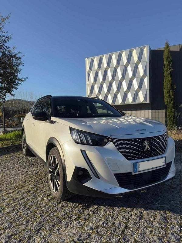 Branco Usado 2020 Peugeot e-2008 GT SUV | € 19.990 (Preço elevado) - Imagem 1/1
