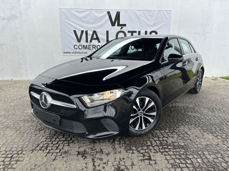 Preto Usado 2019 Mercedes A180 | € 21.499 (Super Preço) - Imagem 1/4