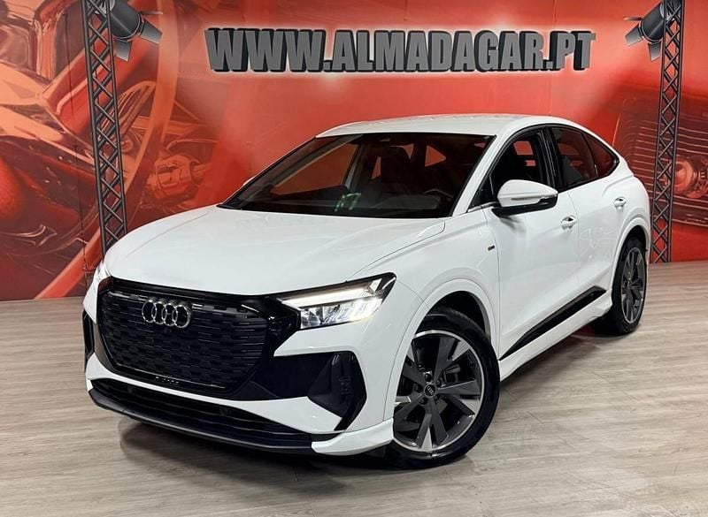 Branco Usado 2022 Audi Q4 e-tron Ambiente SUV | € 28.900 (Bom preço) - Imagem 1/4