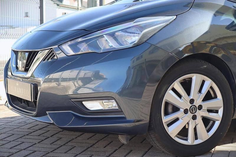 Usado Nissan Micra 100 HP (73 kW) 2019 Cinzento Citadino