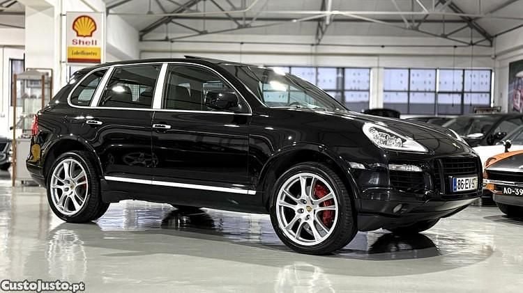 Preto Usado 2007 Porsche Cayenne Turbo SUV | € 42.500 - Imagem 1/1