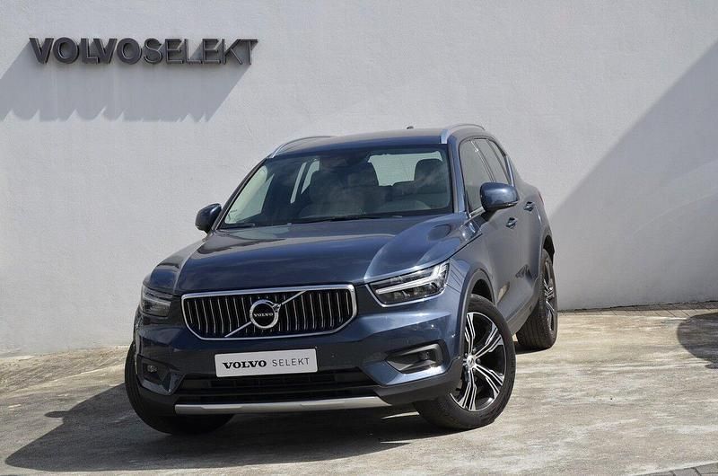 Azul Usado 2021 Volvo XC40 Inscription SUV | € 32.700 (Caro) - Imagem 1/4