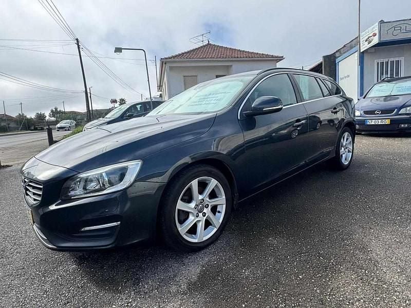 Cinzento Usado 2014 Volvo V60 Carrinha | € 15.750 (Preço justo) - Imagem 1/4