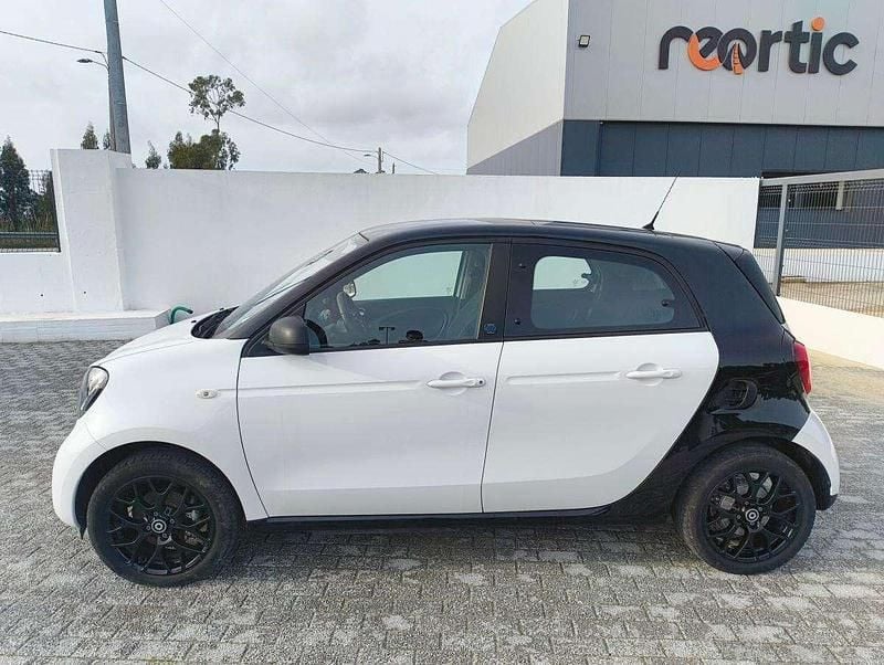 Usado Smart ForFour Electric Drive Passion 60 kW (82 HP) 2019 Branco Citadino