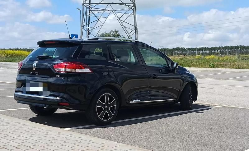 Usado Renault Clio GrandTour Dynamique 90 HP (66 kW) 2013 Preto Carrinha
